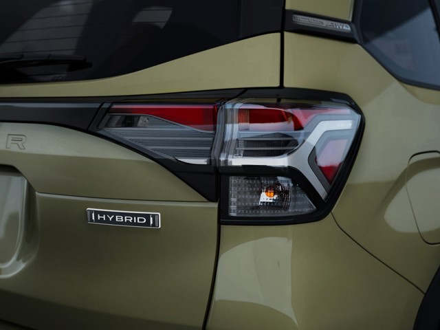 New 2026 AUTUMN GREEN METALLIC Subaru Touring Hybrid image 12