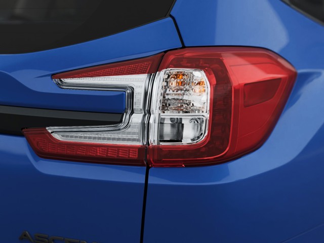 New 2027 DAYBREAK BLUE PEARL Subaru Premium 7-Passenger image 12