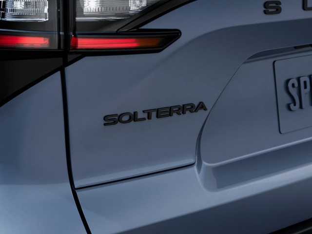 New 2027 HARBOR MIST GRAY PEARL Subaru Premium image 11